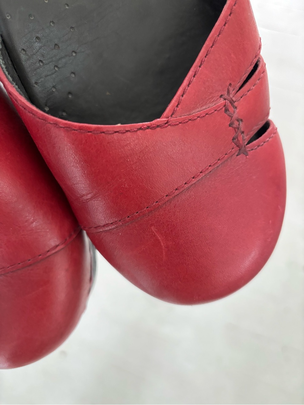 Dansko Maeve Red Leather Mary Jane Clogs Size 40 EUC - Picture 10 of 10